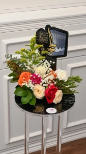 Roses vegatation and picture of kaaba